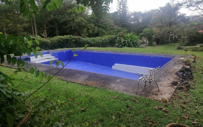 Spacious Pool Home for Sale in El Valle, Panamá